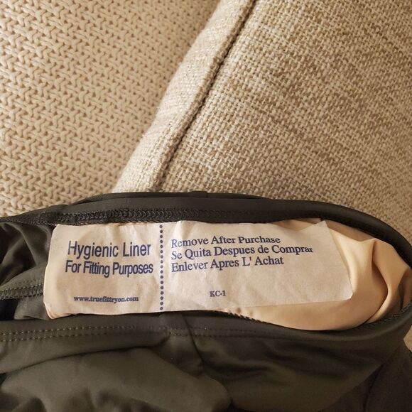 La Blanca Island Goddess Tummy-Control One-Piece - Picture 14 of 14